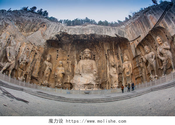 龙门石窟的佛像洛阳旅游